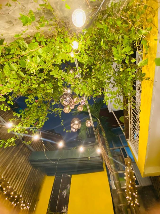 Chu Nhat Cafe & Homestay - 12 Ngo 41 Duong Lang - Co So 1 Hanoi Exterior foto